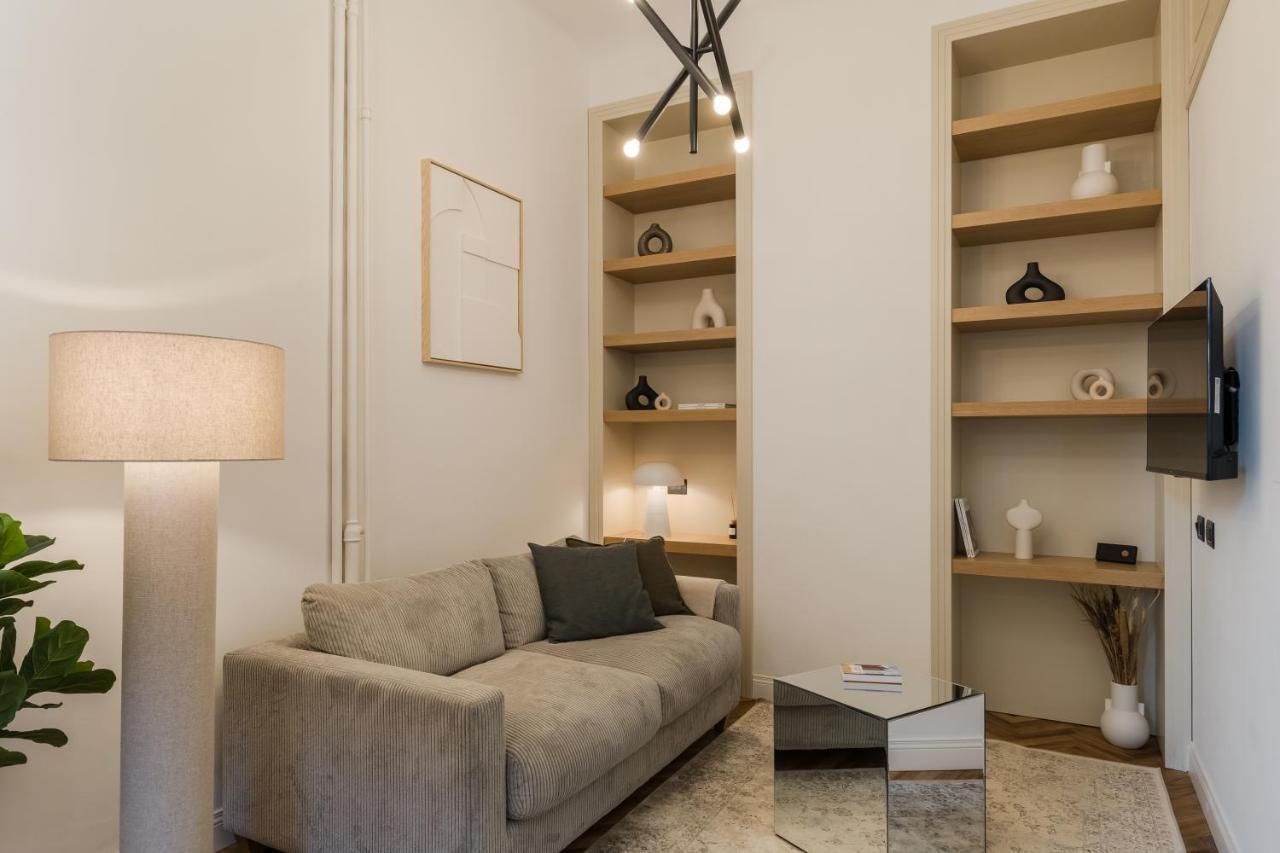 Casa Unica Milano - Elegant Apartment With Balcony - Centrale 1 Luaran gambar