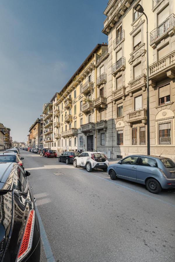 Casa Unica Milano - Elegant Apartment With Balcony - Centrale 1 Luaran gambar