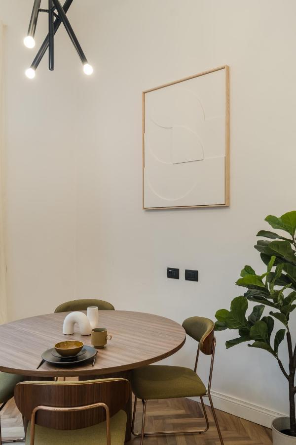 Casa Unica Milano - Elegant Apartment With Balcony - Centrale 1 Luaran gambar